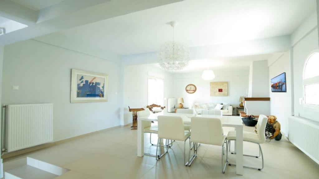 Grande Villa Hanioti Exteriör bild